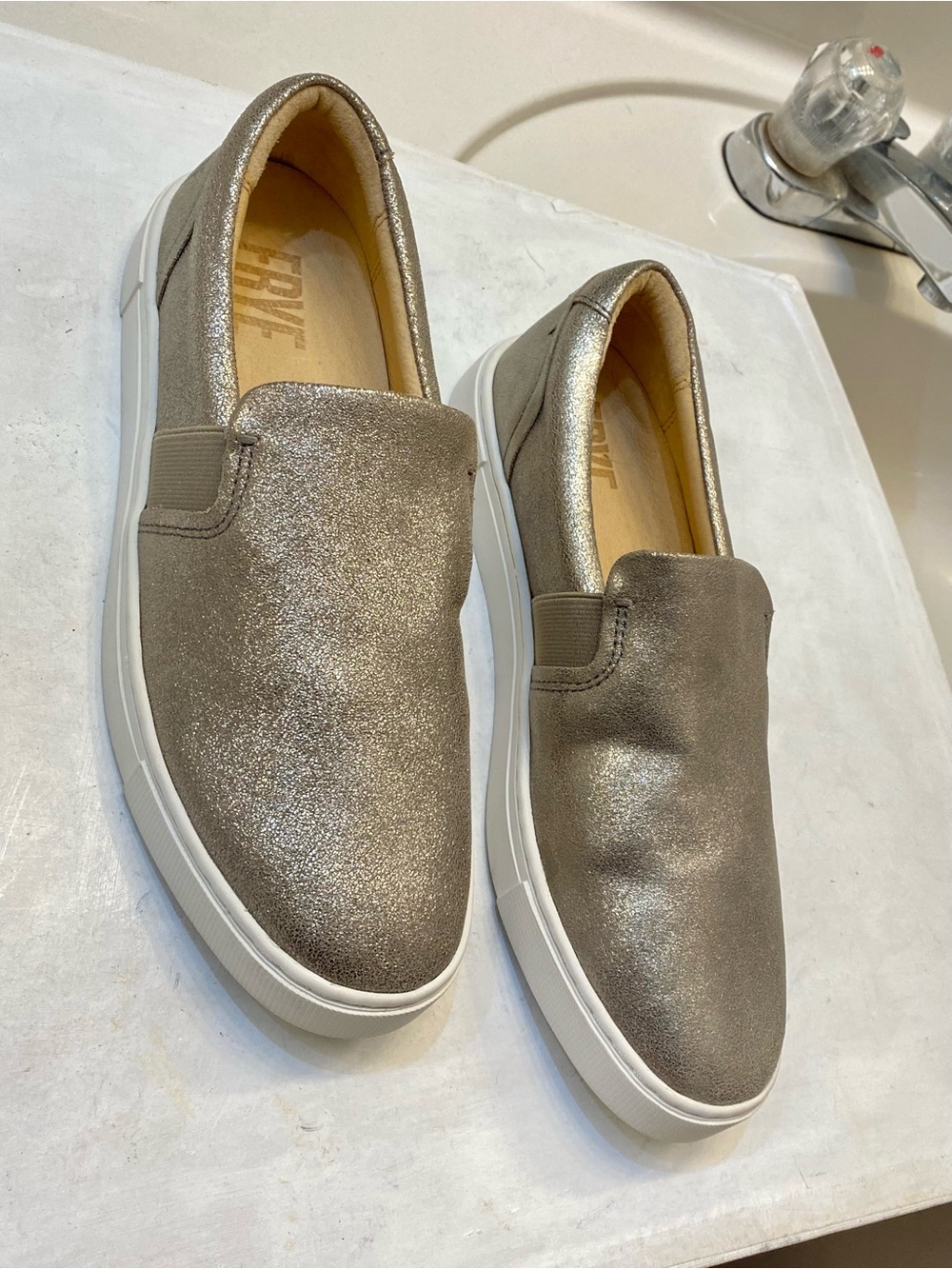 New..Frye Ivy slip on sneaker in metallic gray, new never worn size 8M clean